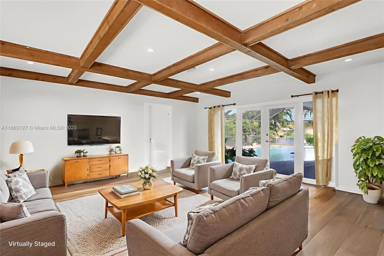 7211 Bamboo St, Miami Lakes, FL 33014 Photo