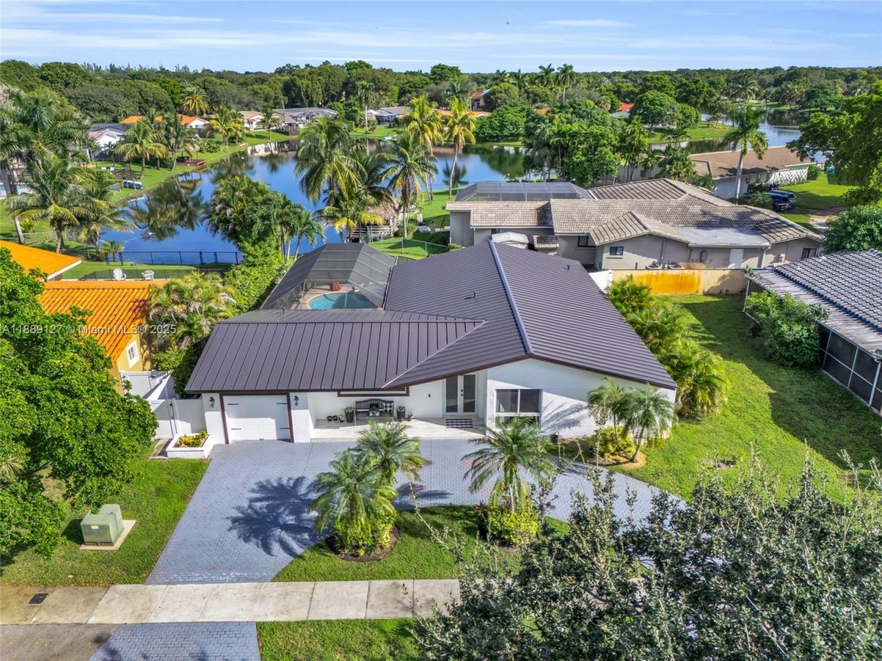 7211 Bamboo St, Miami Lakes, FL 33014 Photo