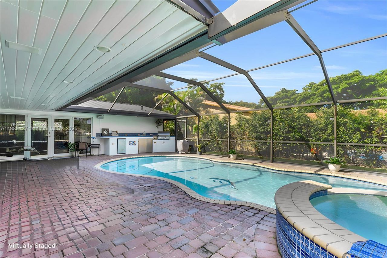 7211 Bamboo St, Miami Lakes, FL 33014 Photo