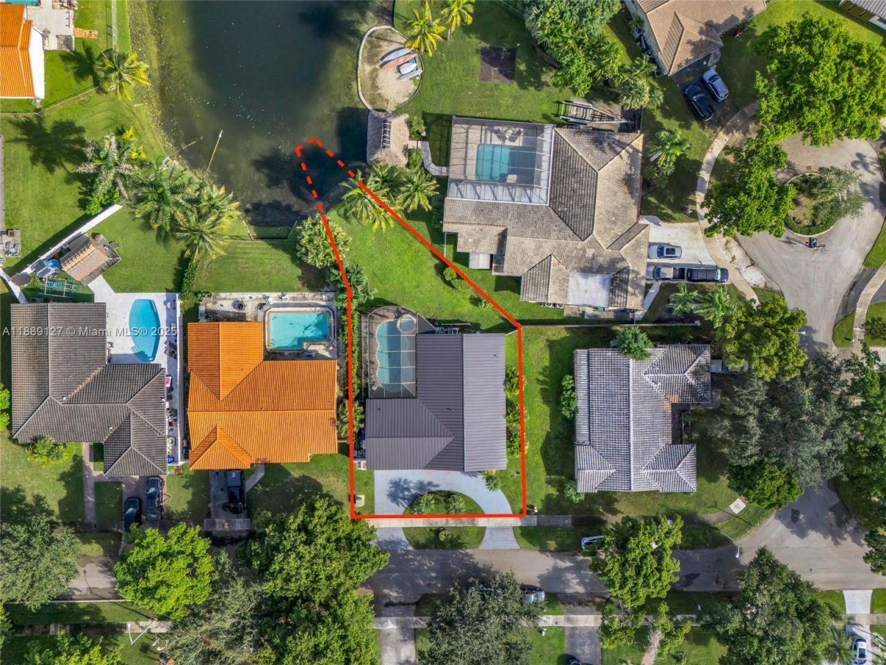 7211 Bamboo St, Miami Lakes, FL 33014 Photo