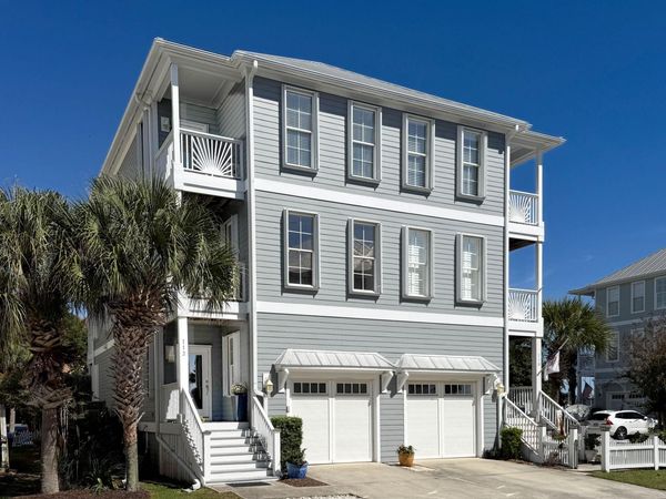 112 Green Turtle Lane, Carolina Beach, NC 28428