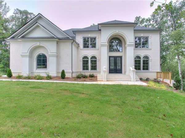 2010 Fontainbleau Drive, Conyers, GA 30094