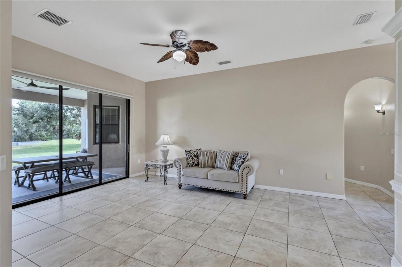 323 141st Court Ne, Bradenton, FL 34212 Photo