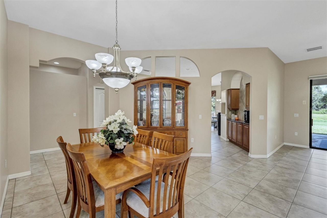 323 141st Court Ne, Bradenton, FL 34212 Photo