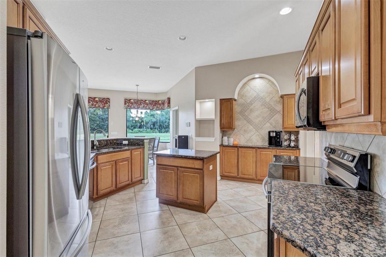 323 141st Court Ne, Bradenton, FL 34212 Photo