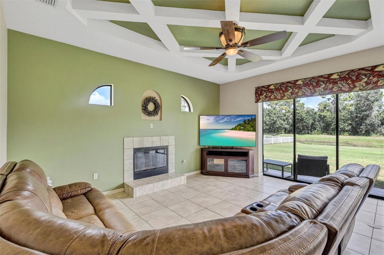 323 141st Court Ne, Bradenton, FL 34212 Photo