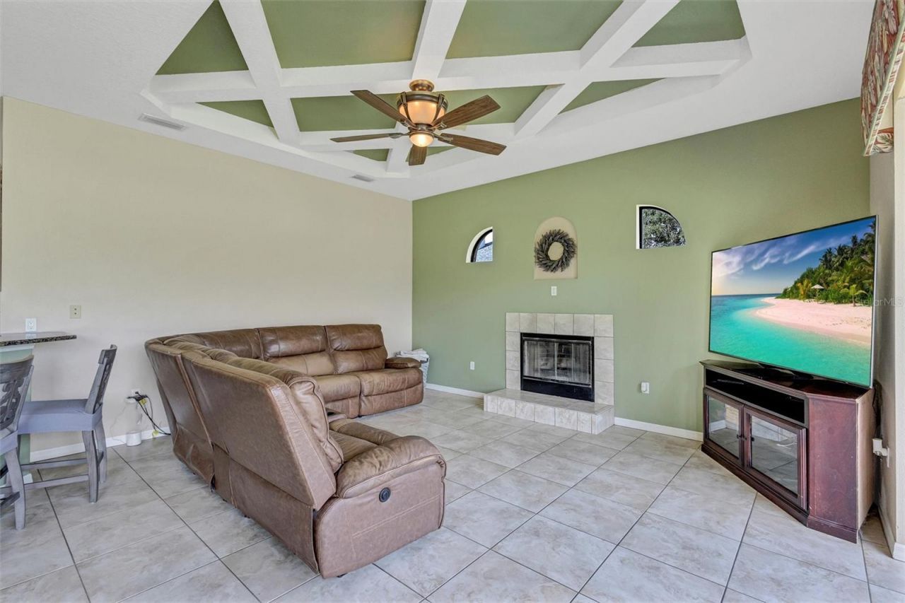 323 141st Court Ne, Bradenton, FL 34212 Photo