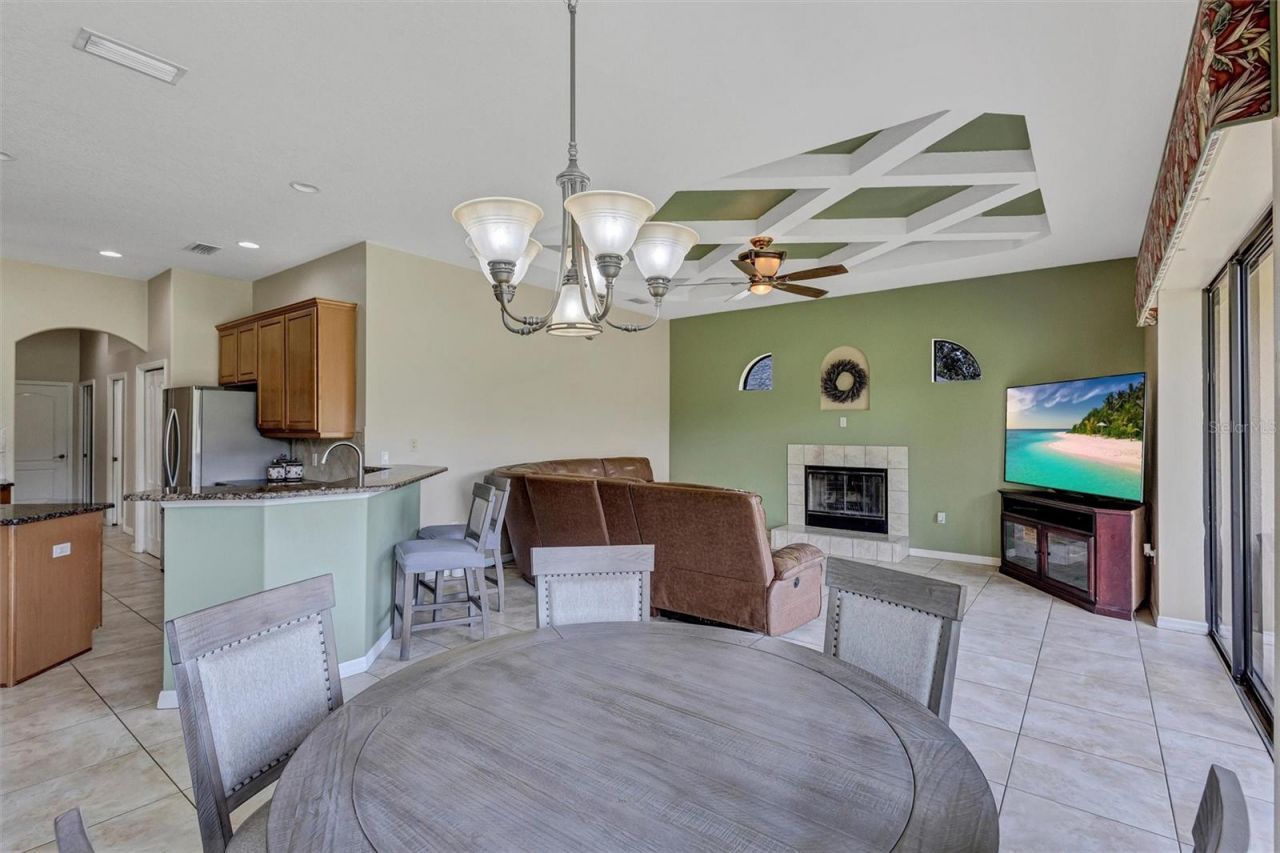 323 141st Court Ne, Bradenton, FL 34212 Photo