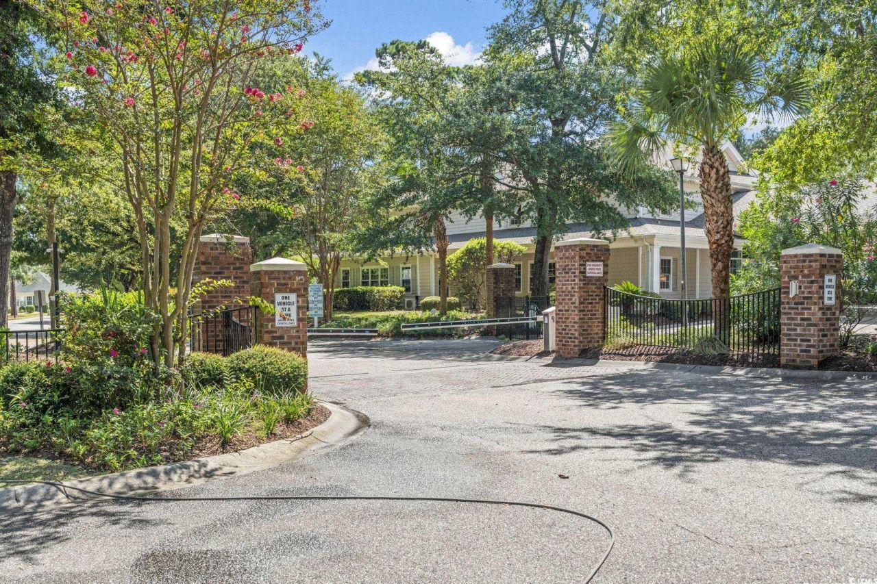 601 Hillside Dr. N Photo 37