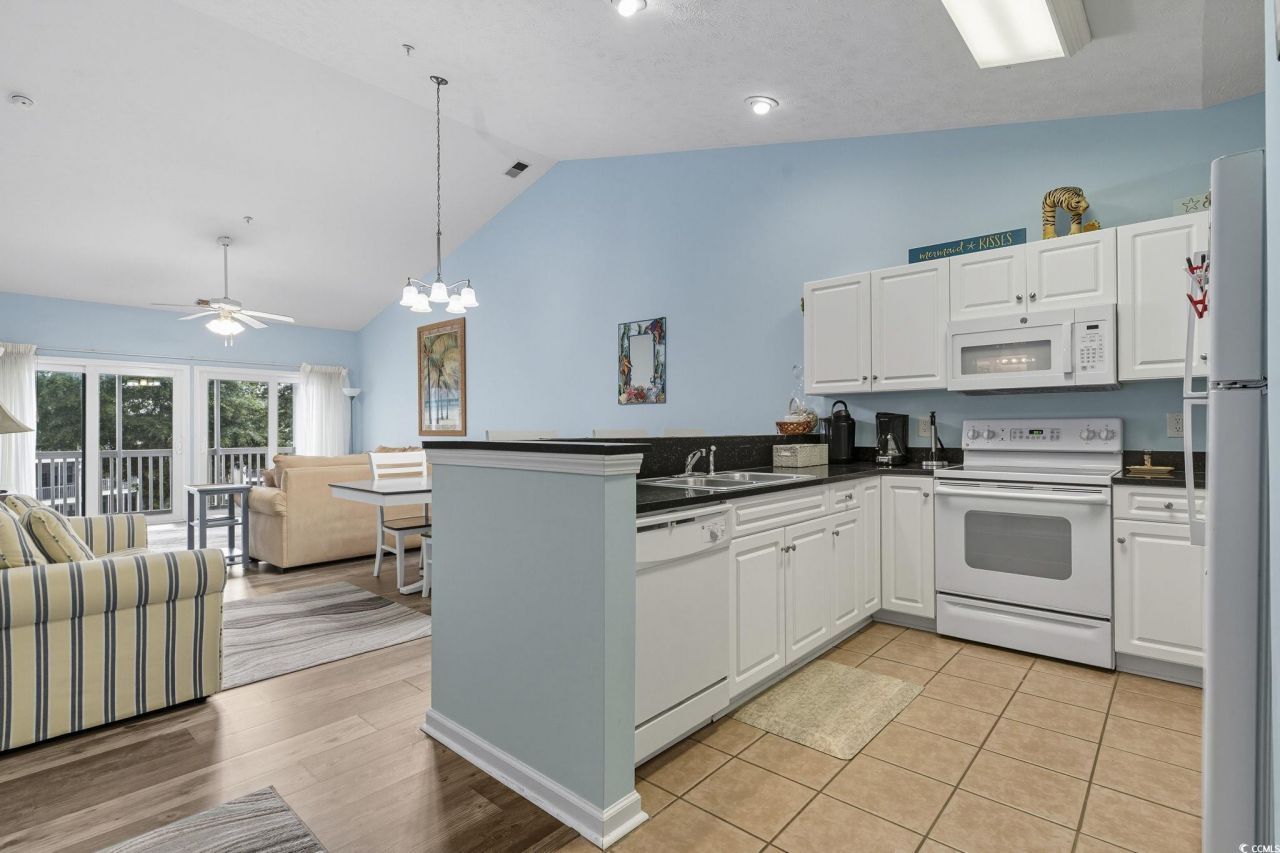 601 Hillside Dr. N Photo 6