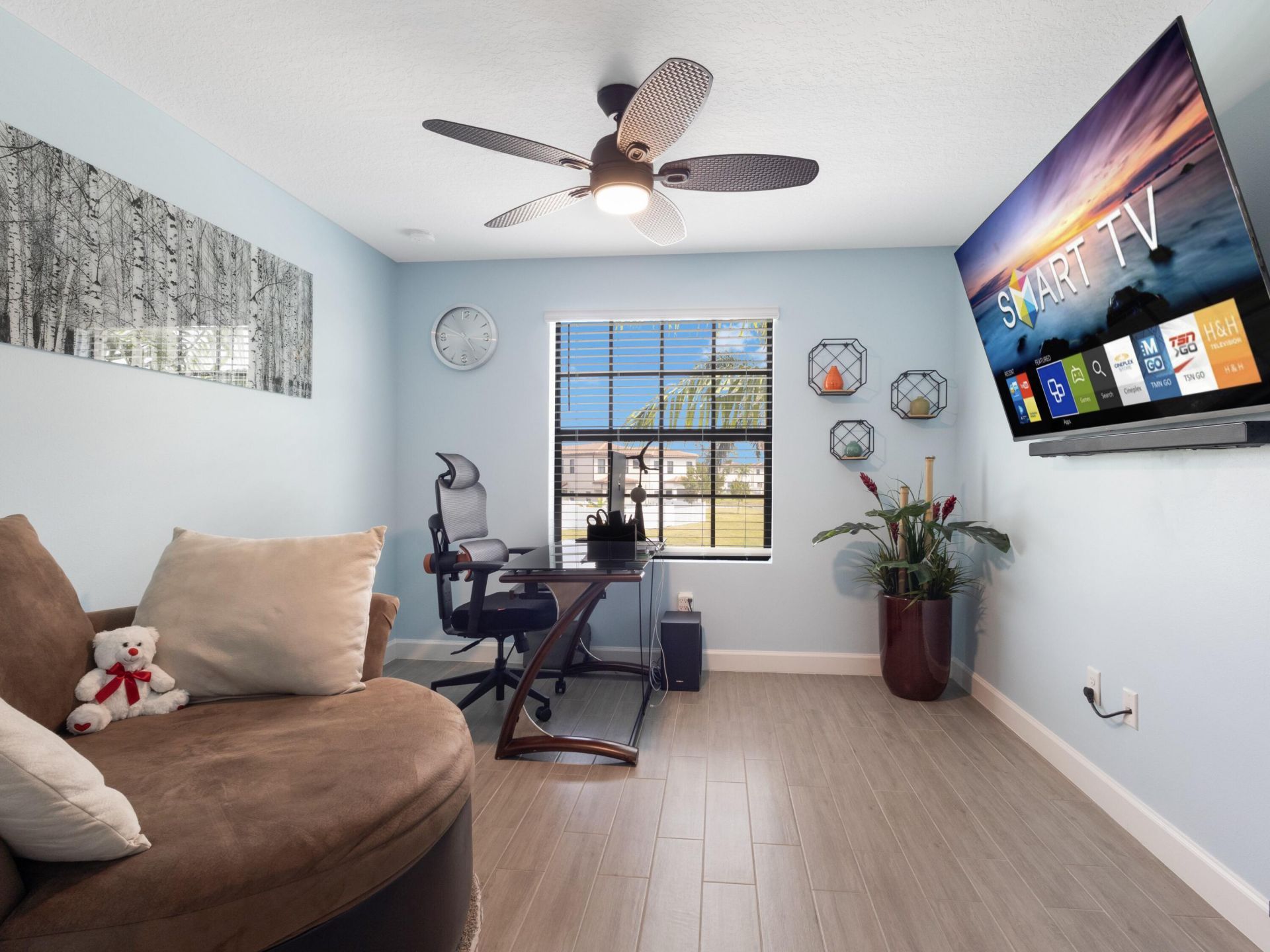 6011 Woods Edge Circle, Riviera Beach, FL 33410 Photo