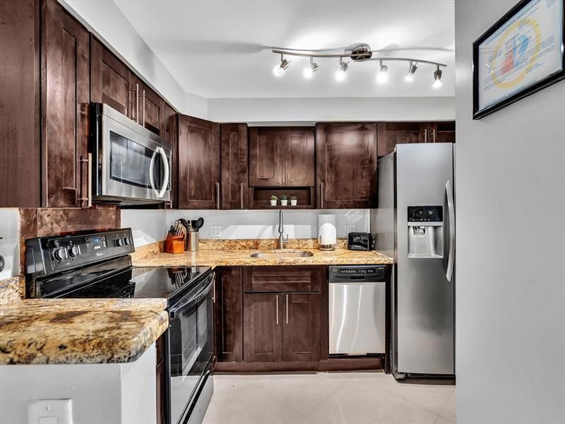 4040 Galt Ocean Drive, Unit 811, Fort Lauderdale, FL 33308 Photo