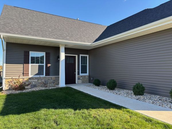 625 Anjali Court, Unit L, Sycamore, IL 60178