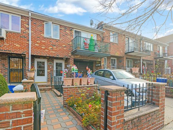 20-39 49th Street, Astoria, NY 11105