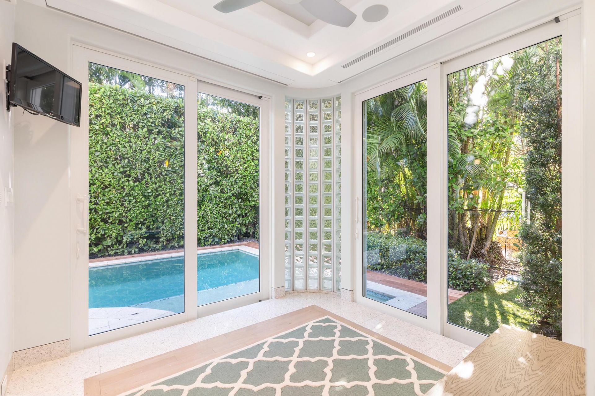 216 Colonial Lane, Palm Beach, FL 33480 Photo