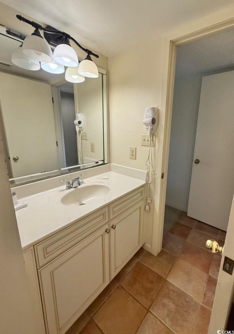 404 Melrose Pl. Photo 22