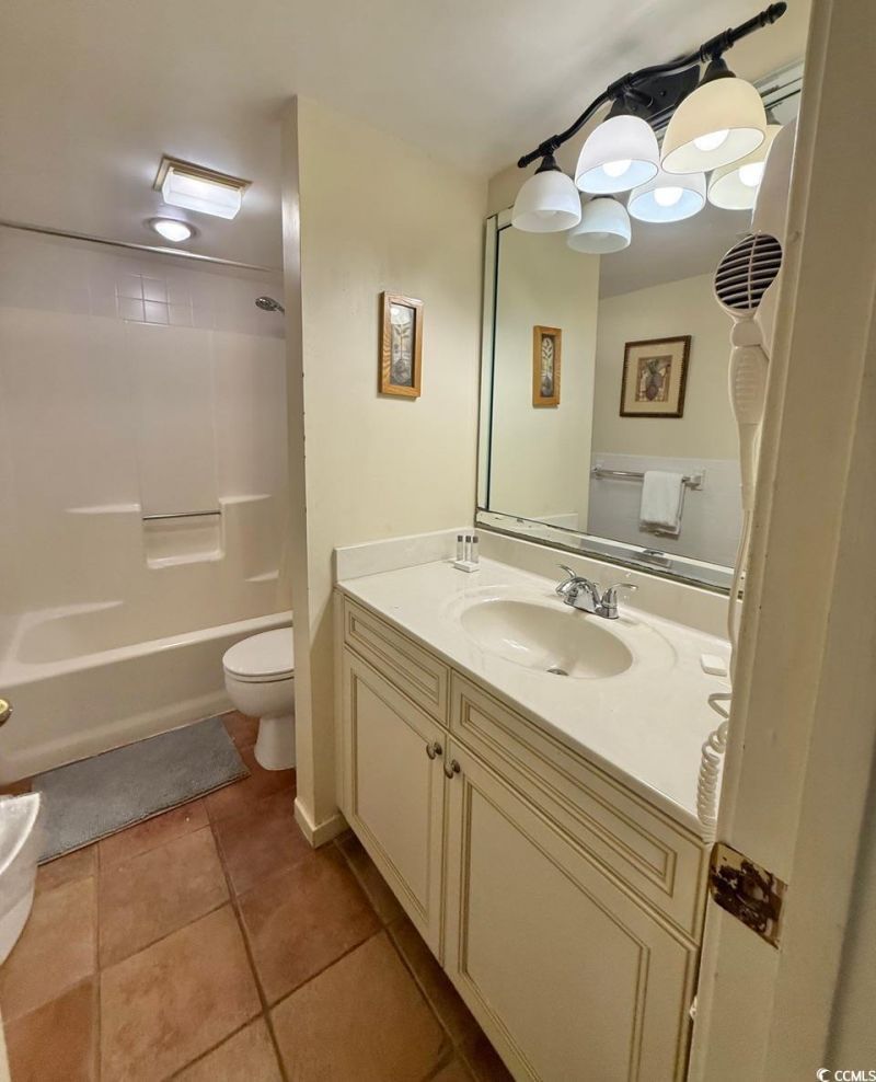 404 Melrose Pl. Photo 23