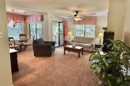 404 Melrose Pl. photo 4