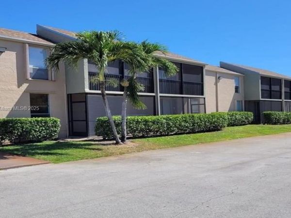 7175 Orange Dr, Unit 315H, Davie, FL 33314