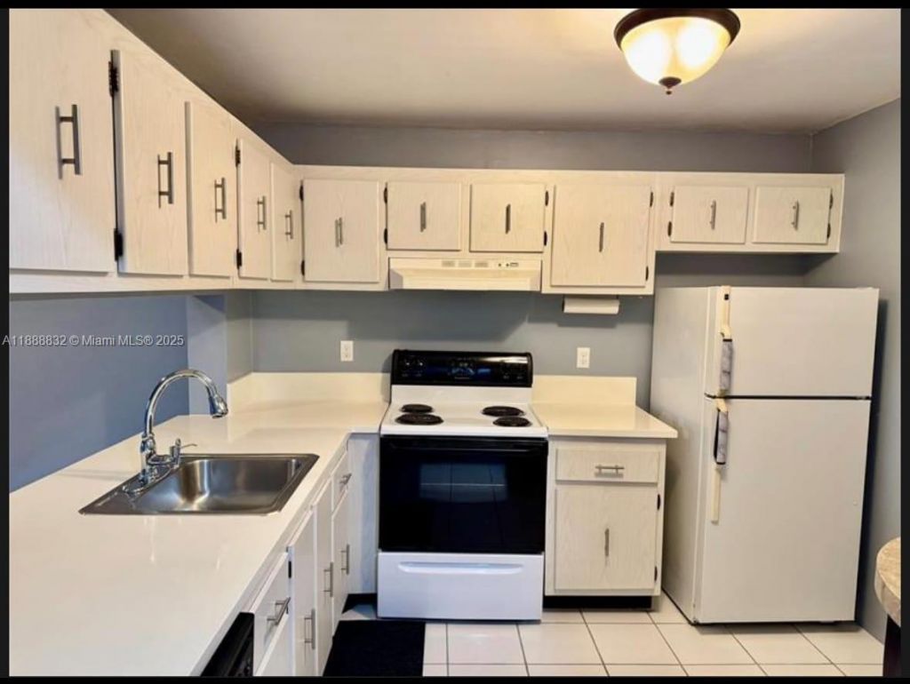 7175 Orange Dr, Unit 315H, Davie, FL 33314 Photo