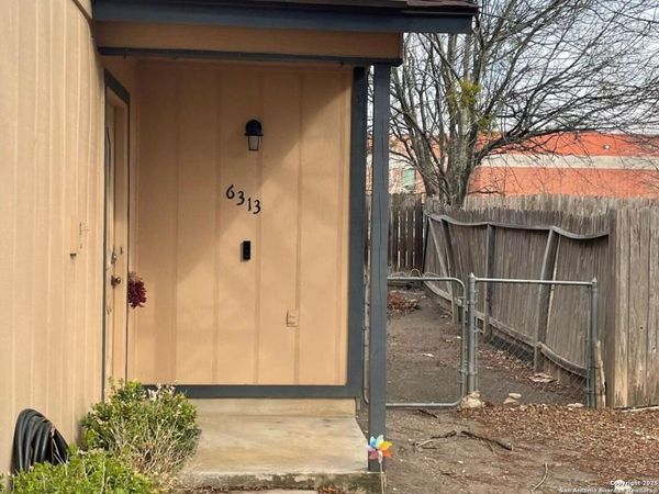 6313 WADDESDON WOOD, San Antonio, TX 78233