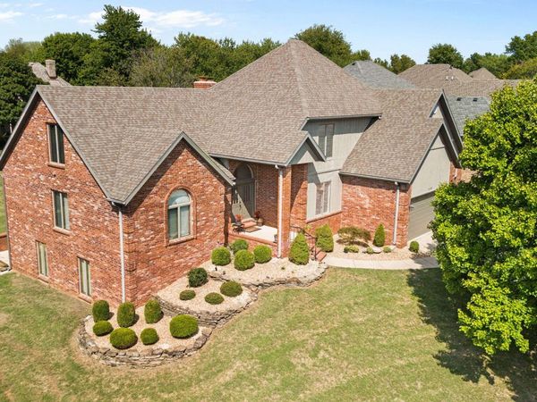 1115 N Chelmsworth Lane, Springfield, MO 65802