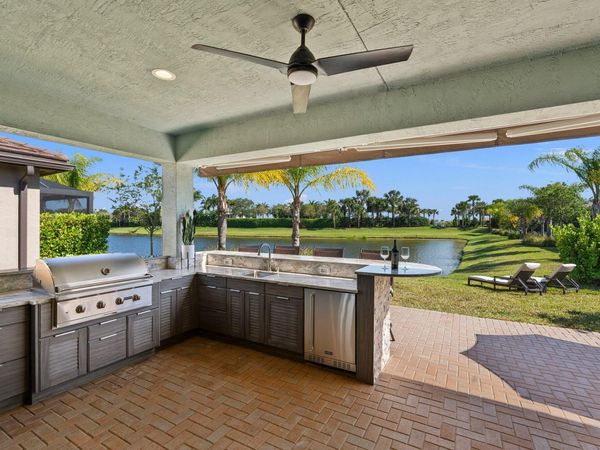 10529 SW Sunray Street, Port Saint Lucie, FL 34987