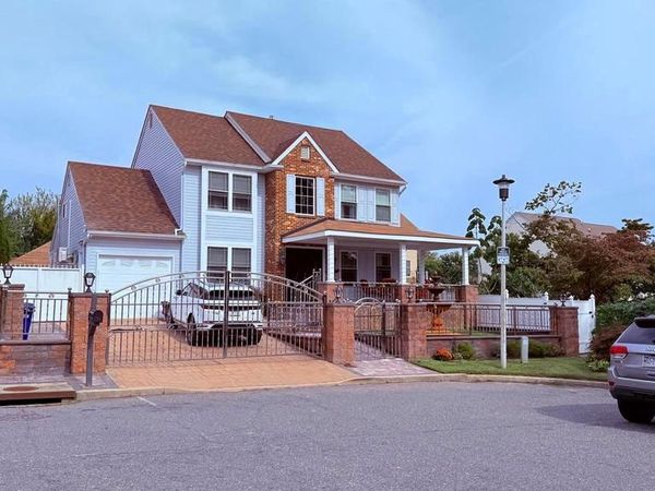 8905 SPRINGVIEW ROAD, PHILADELPHIA, PA 19115