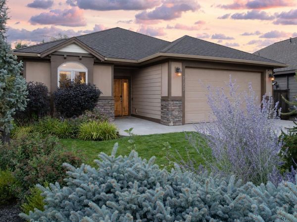 21302 NE Brooklyn Court, Bend, OR 97701