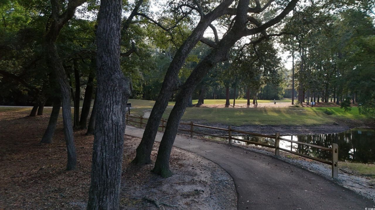 1217 Hawthorn Dr. Photo 15