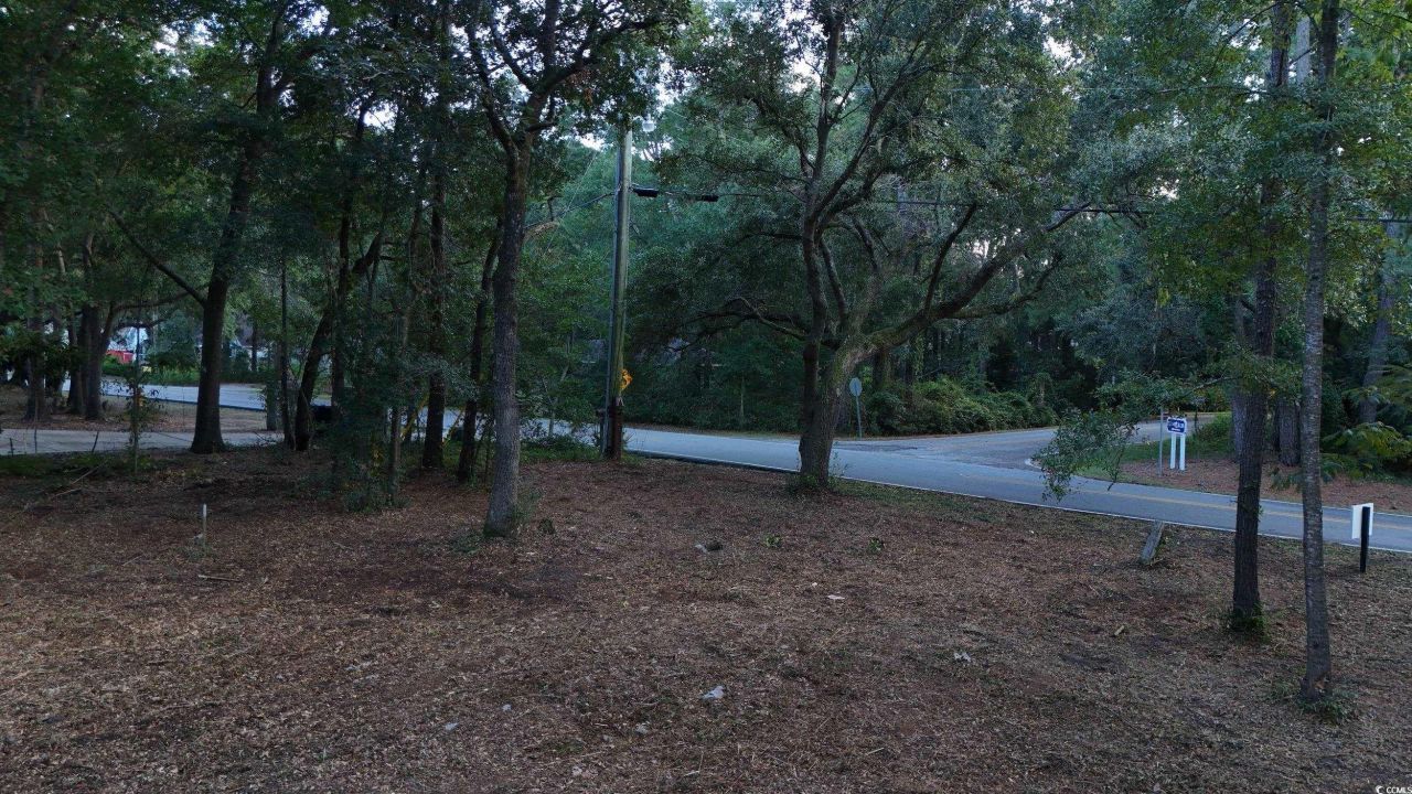 1217 Hawthorn Dr. Photo 17