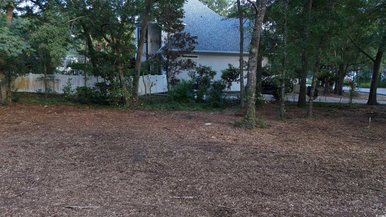 1217 Hawthorn Dr. Photo 28