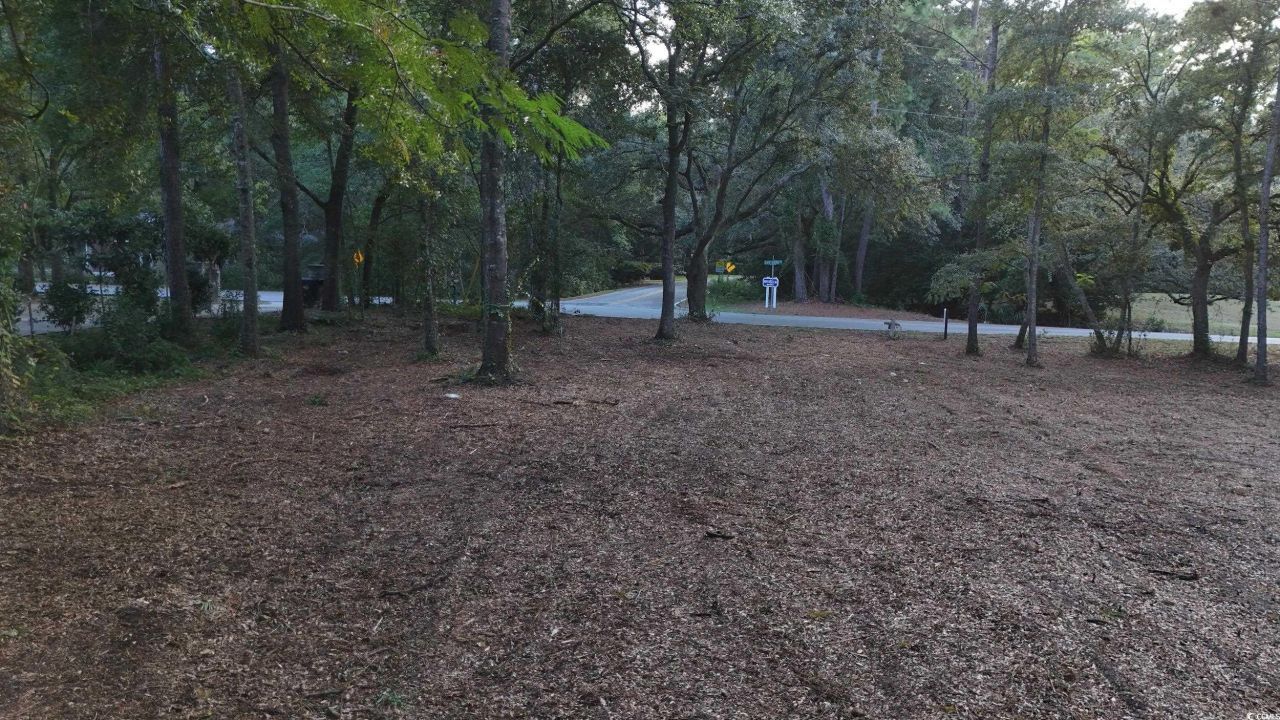 1217 Hawthorn Dr. Photo 29