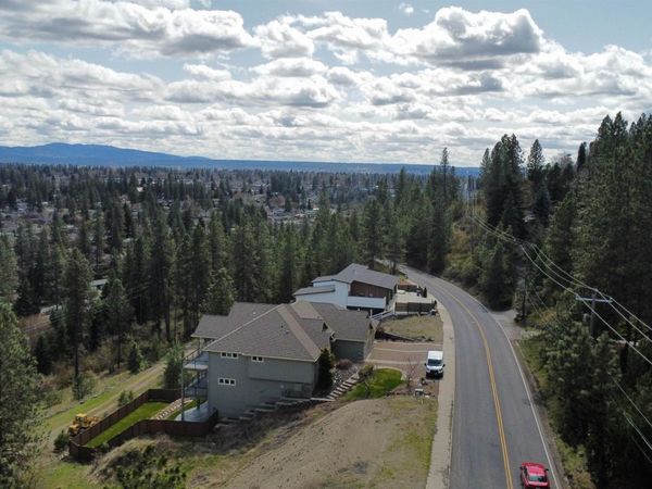 7612 N CEDAR Rd, Spokane, WA 99208