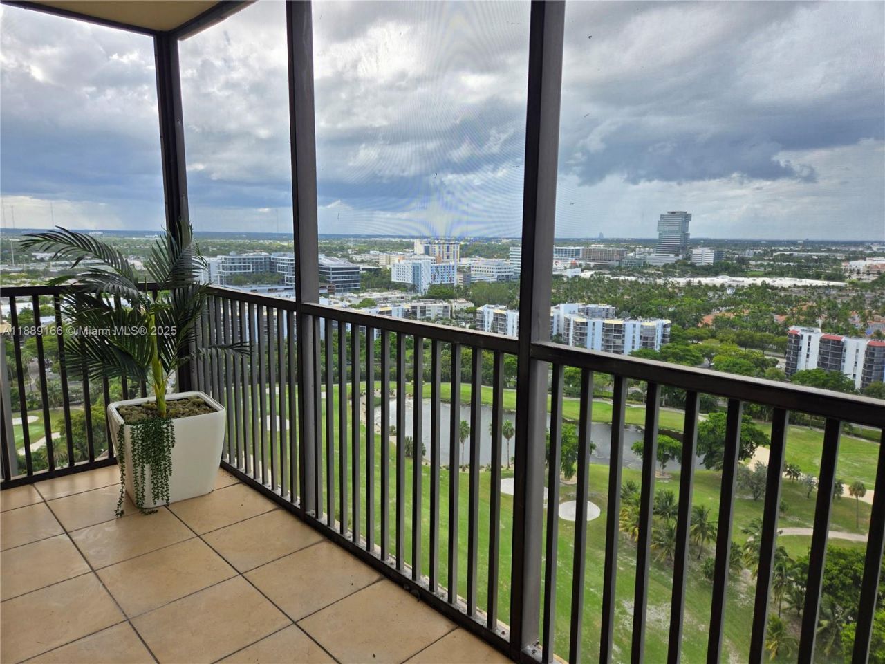 20379 W Country Club Dr, Unit 2531, Aventura, FL 33180 Photo