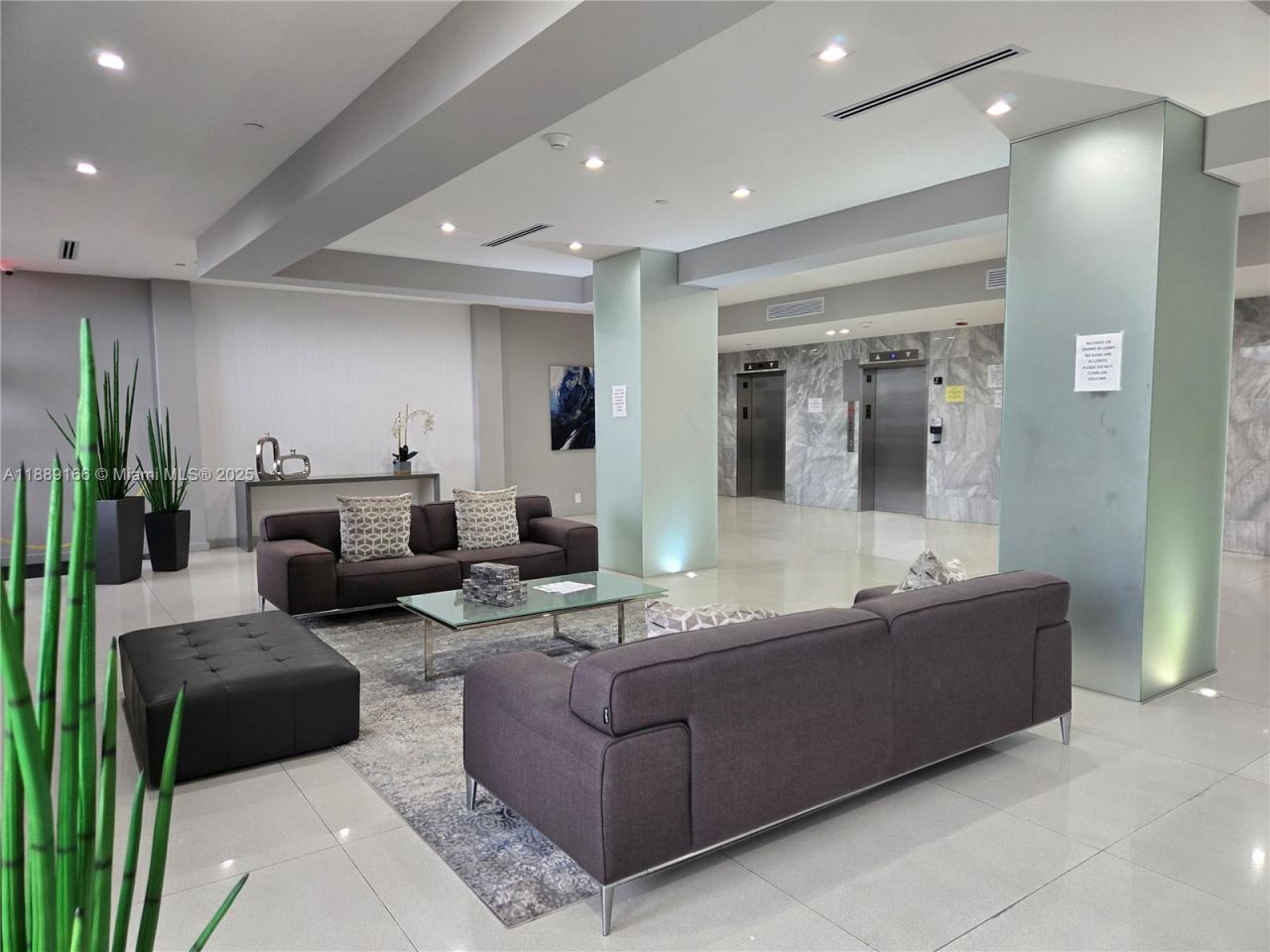 20379 W Country Club Dr, Unit 2531, Aventura, FL 33180 Photo