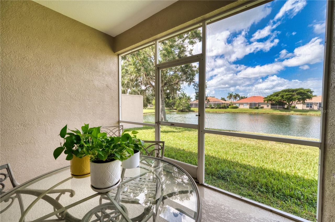 8014 Victoria Falls Circle, Sarasota, FL 34243 Photo
