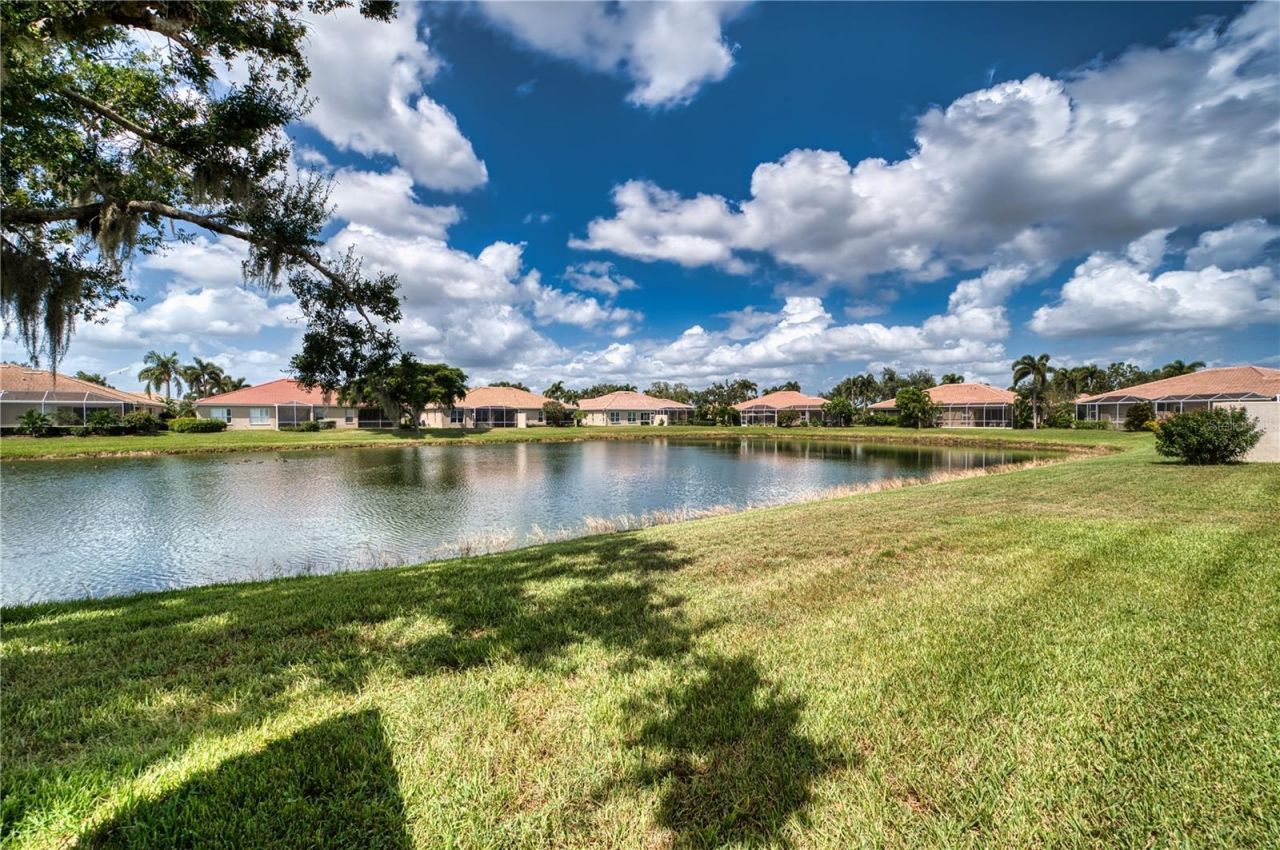 8014 Victoria Falls Circle, Sarasota, FL 34243 Photo