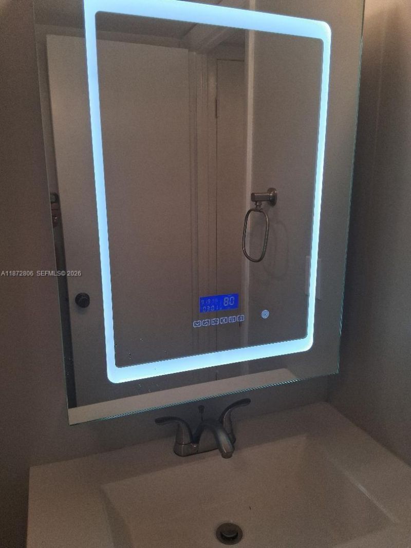 1000 St Charles Pl, Unit L20, Pembroke Pines, FL 33026 Photo