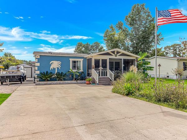 3272 Lyndon Dr., Little River, SC 29566