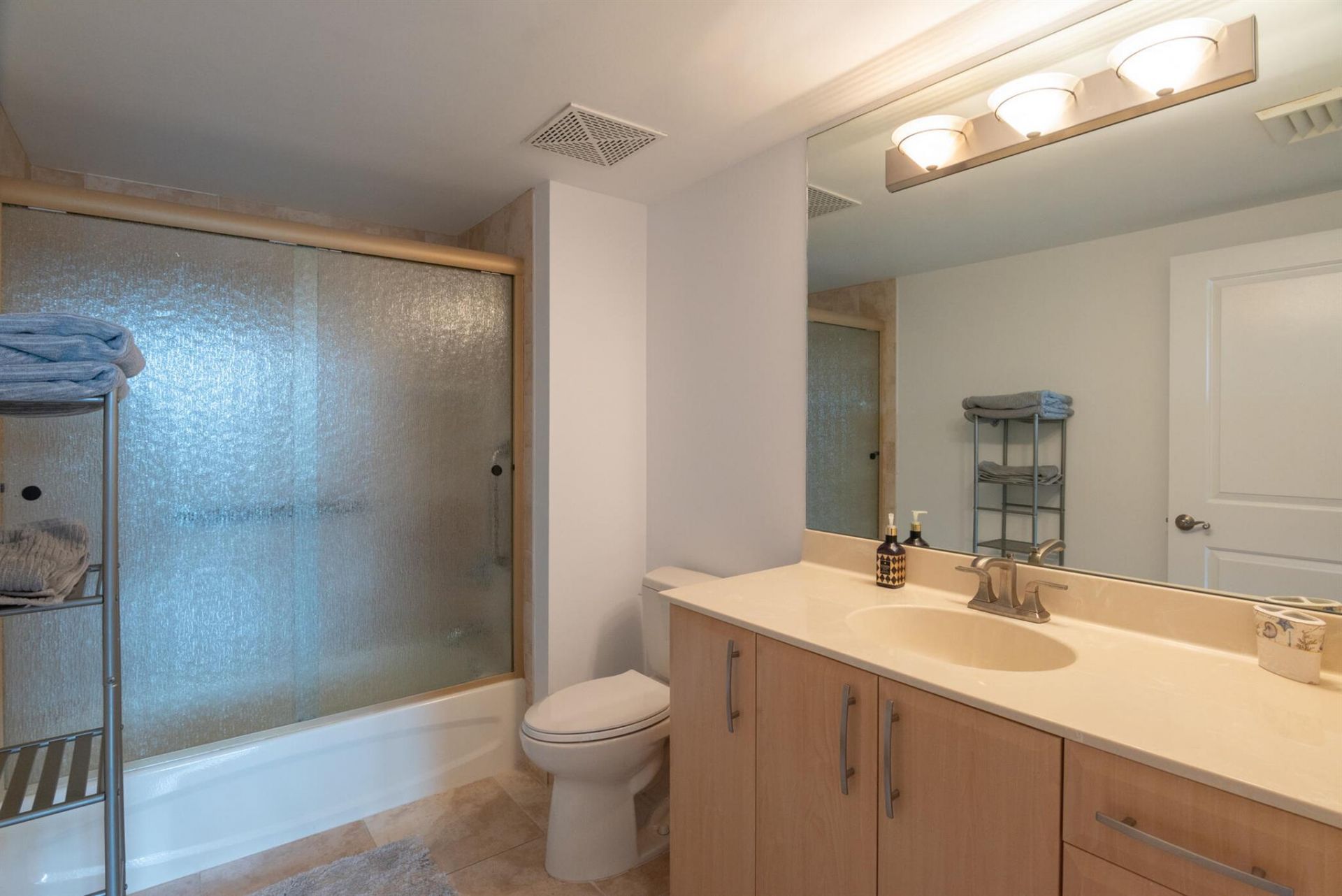 403 S Sapodilla Avenue, Unit 207, West Palm Beach, FL 33401 Photo