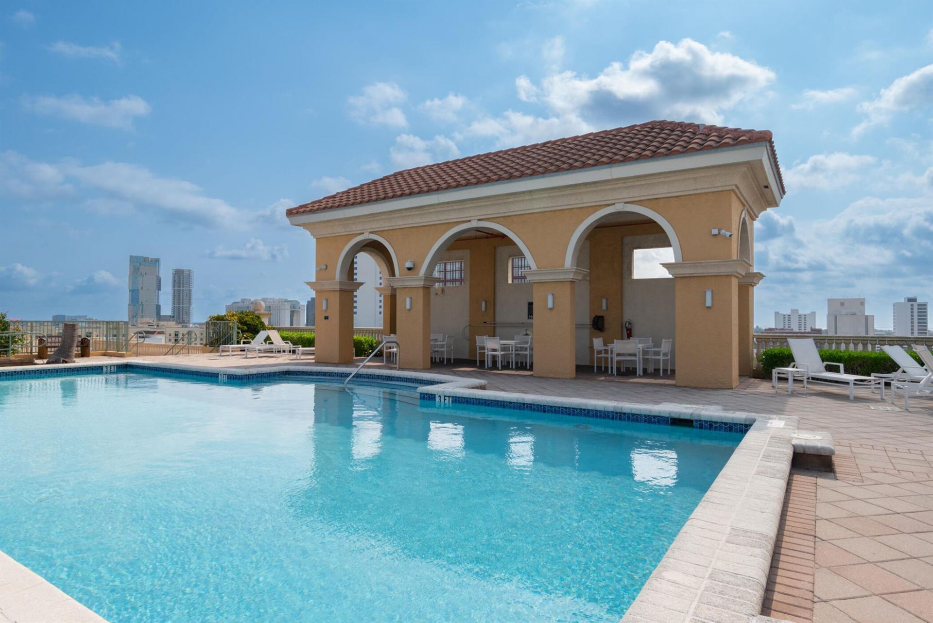 403 S Sapodilla Avenue, Unit 207, West Palm Beach, FL 33401 Photo