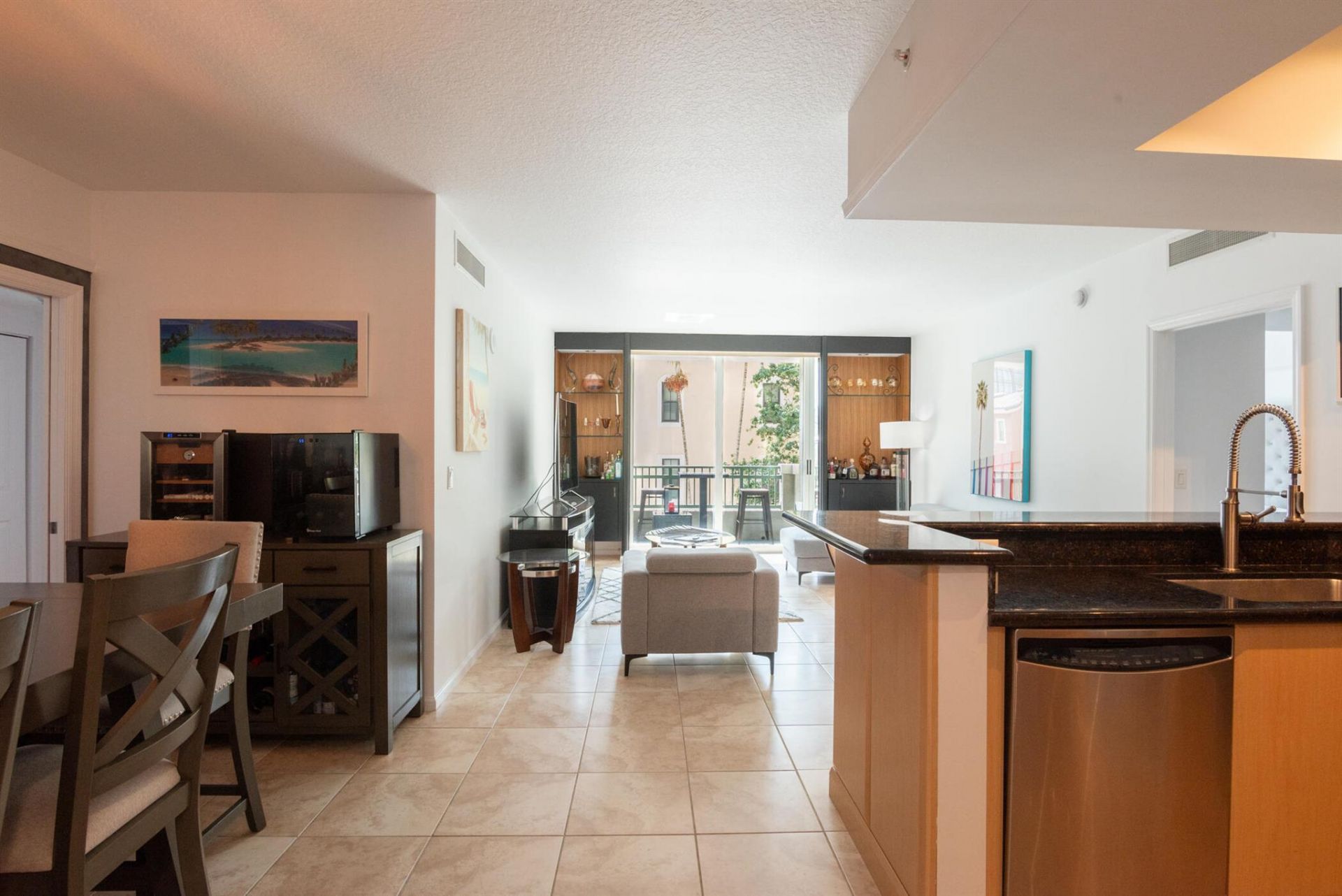 403 S Sapodilla Avenue, Unit 207, West Palm Beach, FL 33401 Photo