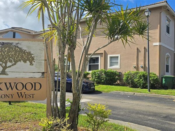 8314 Lagos De Campo Blvd, Tamarac, FL 33321