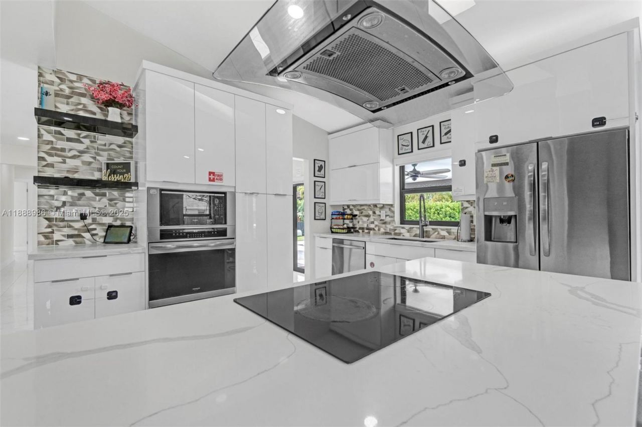 8840 SW 181st Ter, Palmetto Bay, FL 33157 Photo