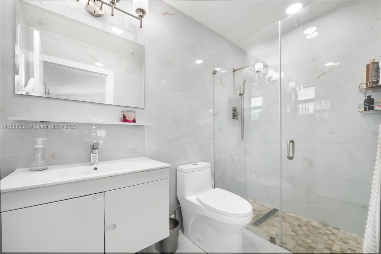 8840 SW 181st Ter, Palmetto Bay, FL 33157 Photo