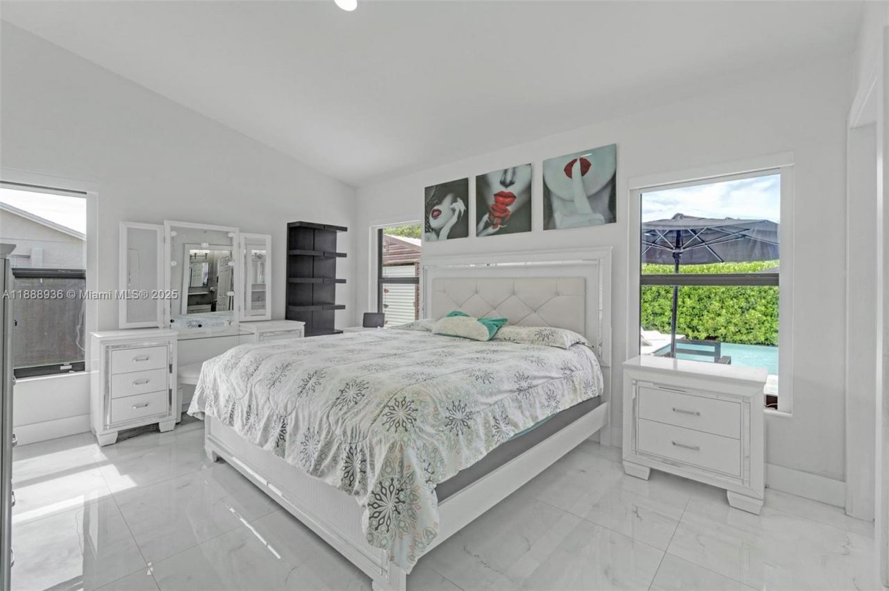 8840 SW 181st Ter, Palmetto Bay, FL 33157 Photo