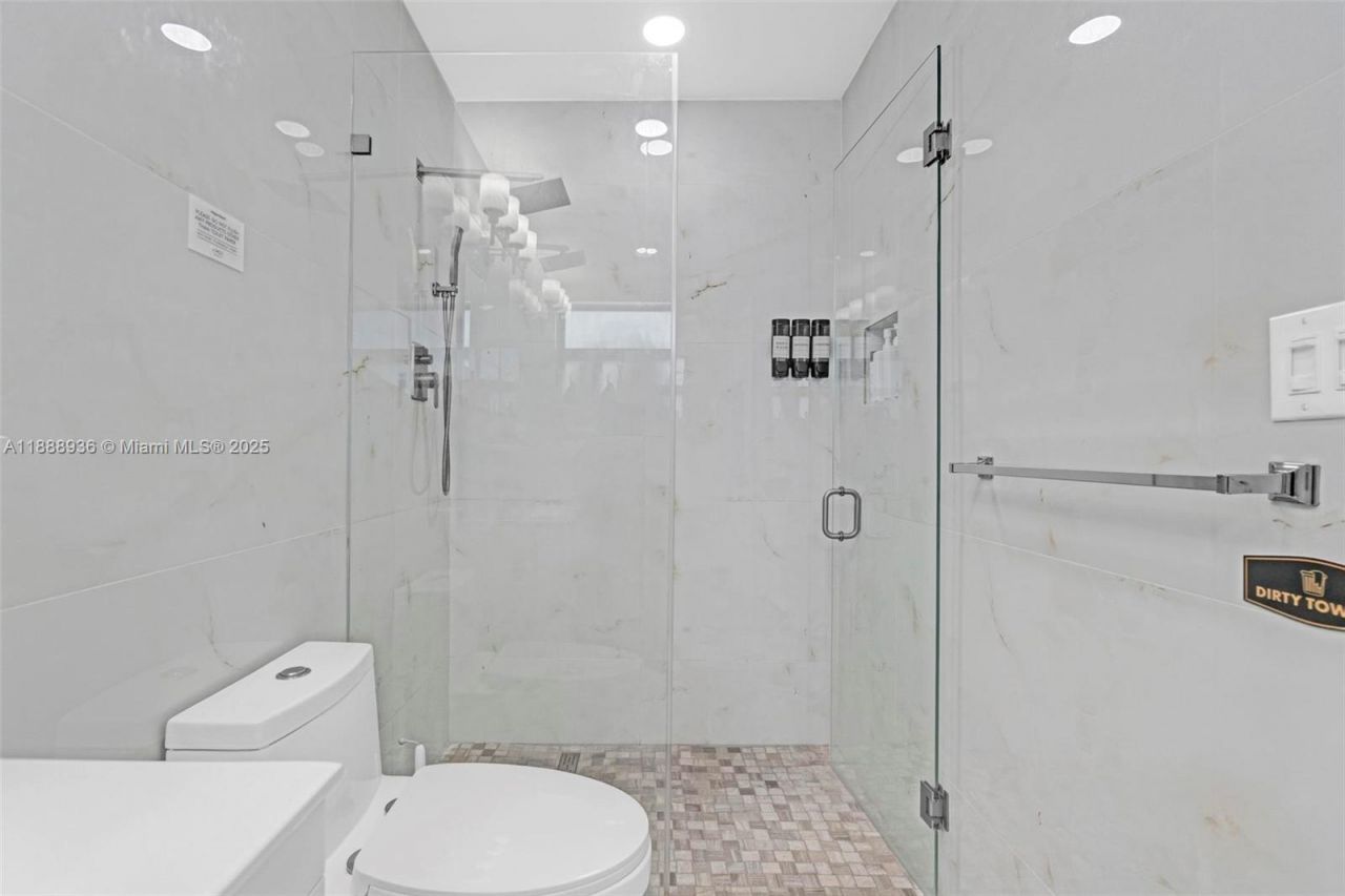 8840 SW 181st Ter, Palmetto Bay, FL 33157 Photo