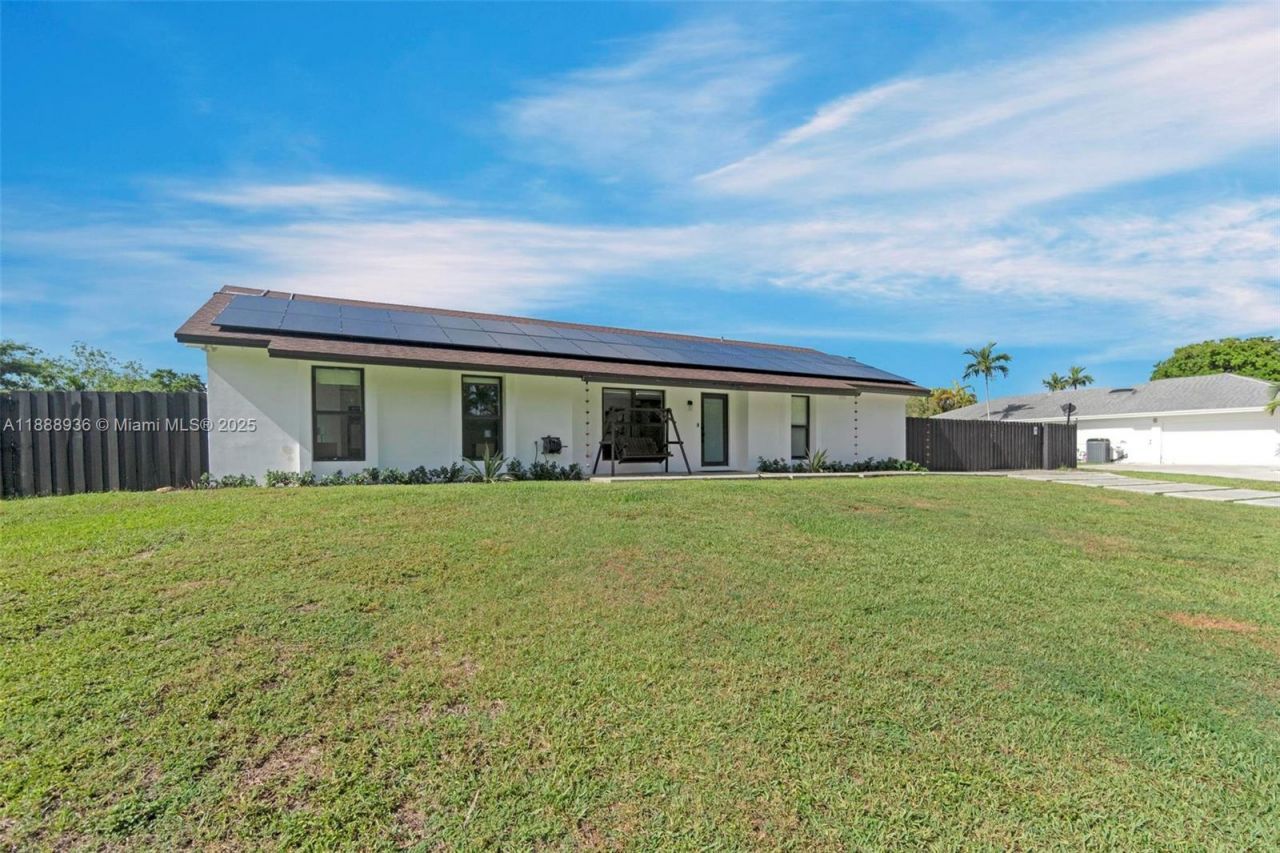 8840 SW 181st Ter, Palmetto Bay, FL 33157 Photo