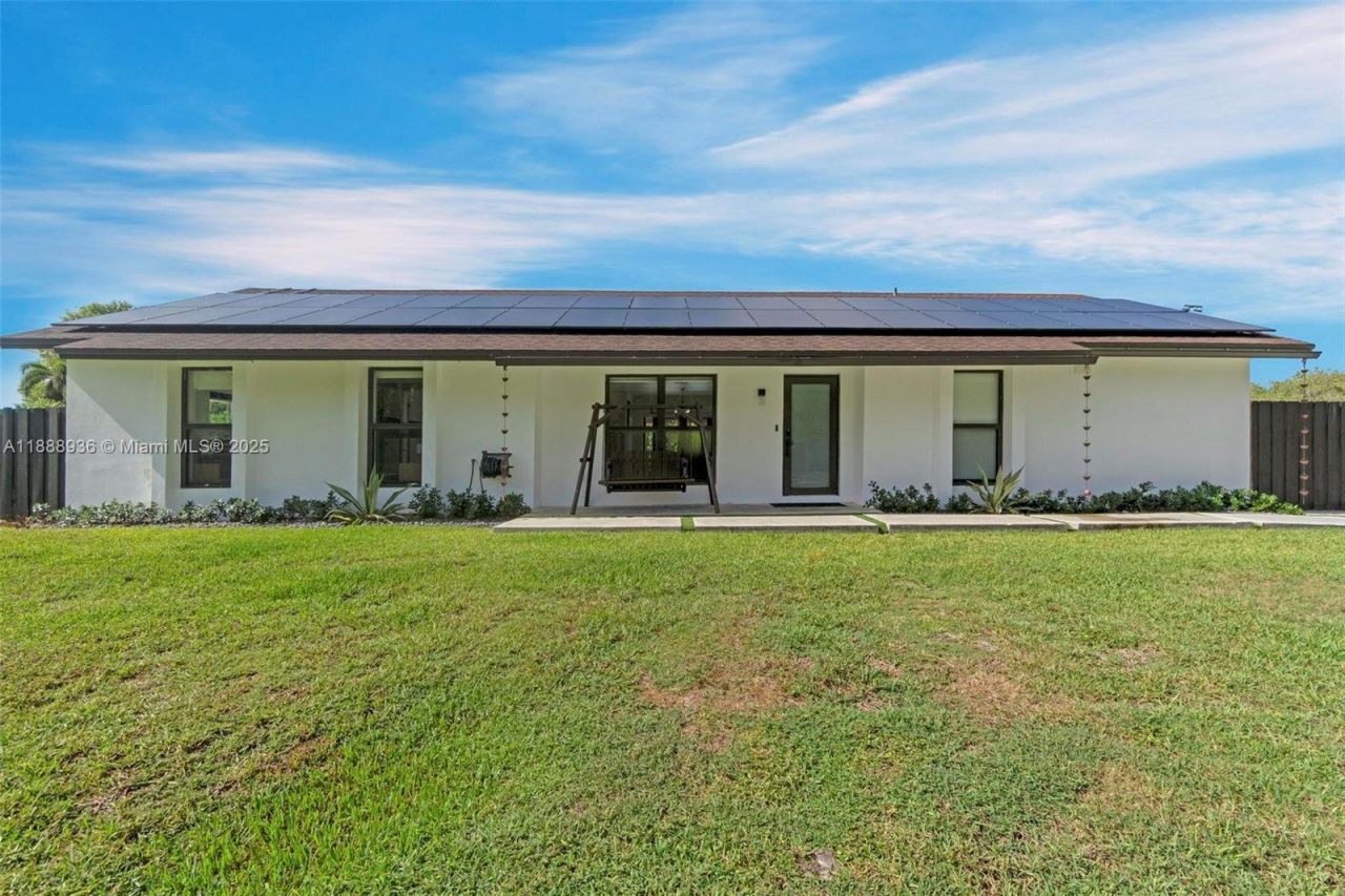8840 SW 181st Ter, Palmetto Bay, FL 33157 Photo